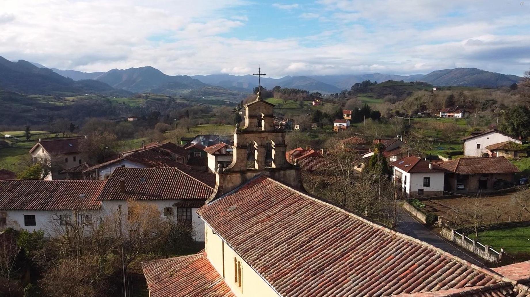 El Balcon Del Horreo Villa Piloña Eksteriør billede